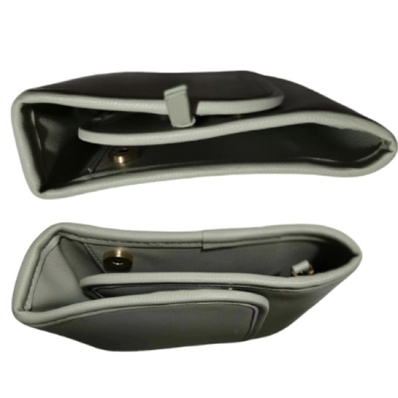 Stackers Hanging Wash Bag Light Sage Green-Amenities Travel Bag - Picture 2 of 4